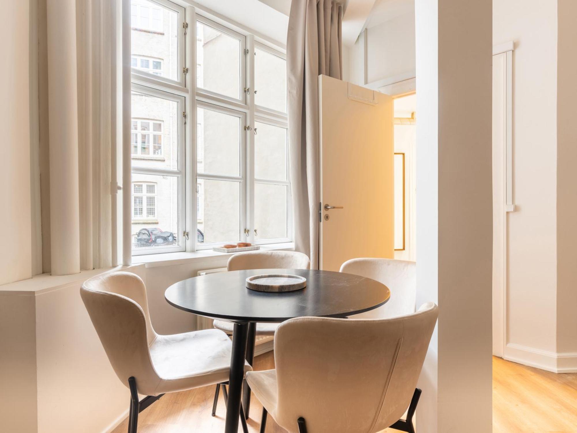 Sanders Noble - Fantastic 4-Bdr Apt In The Capital Kopenhagen Exterior foto